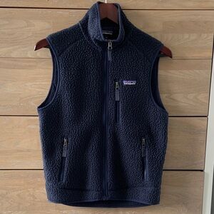 Men’s Navy Fleece Vest